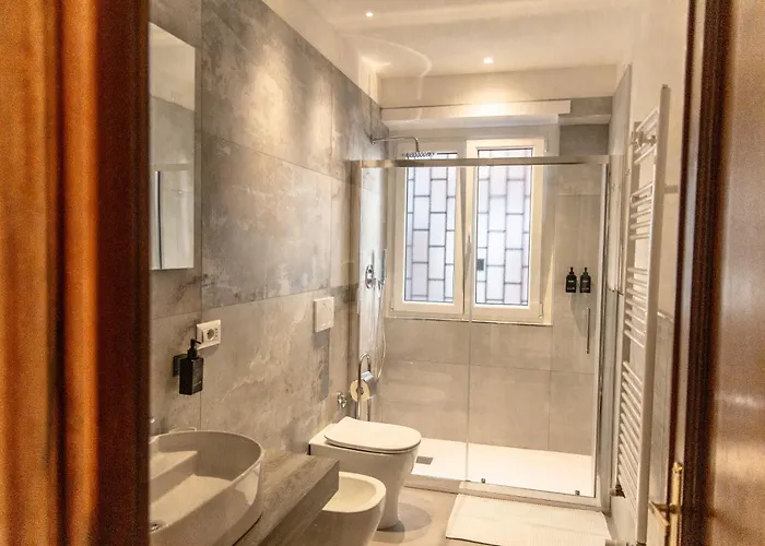Appartement Mhr Furio Camillo - Metro A In 3 Minuti, Ideale Per Gruppi E Famiglie Rome